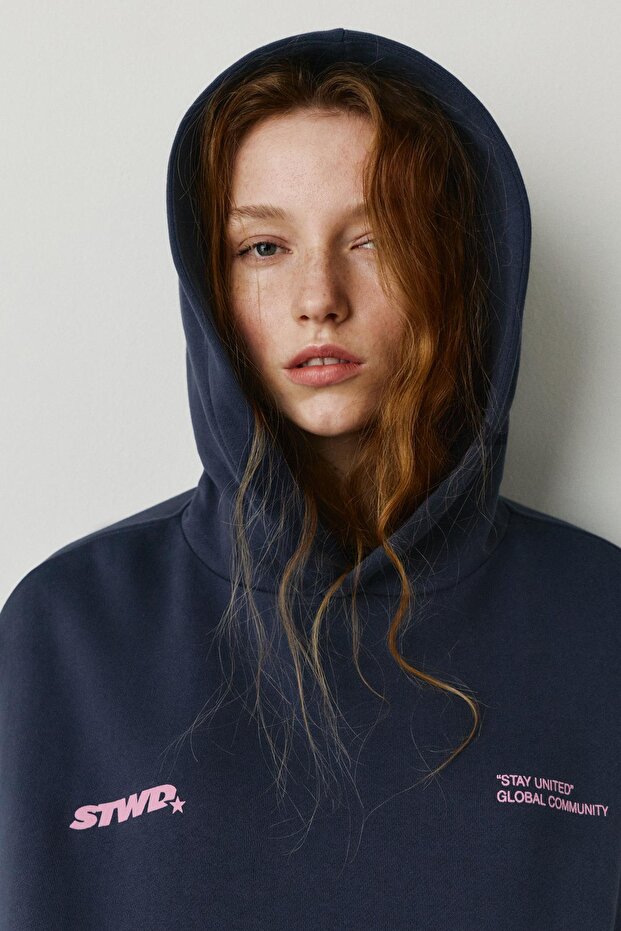 Kapüşonlu STWD yıldız sweatshirt - 1