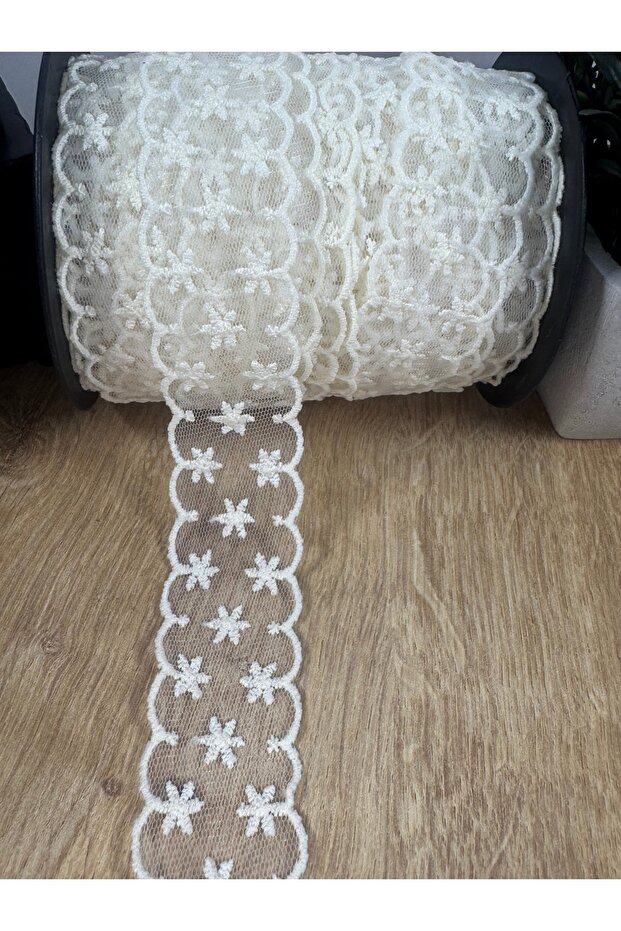 Star-Patterned Crispy Elegant Lace (1 Meter) - 3