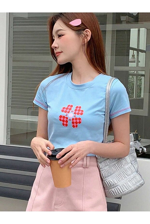 Unisex Clover Heart Printed Design Tshirt