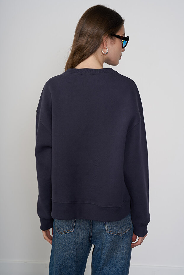Basic Sweatshirt - 4