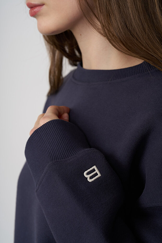 Basic Sweatshirt - 3