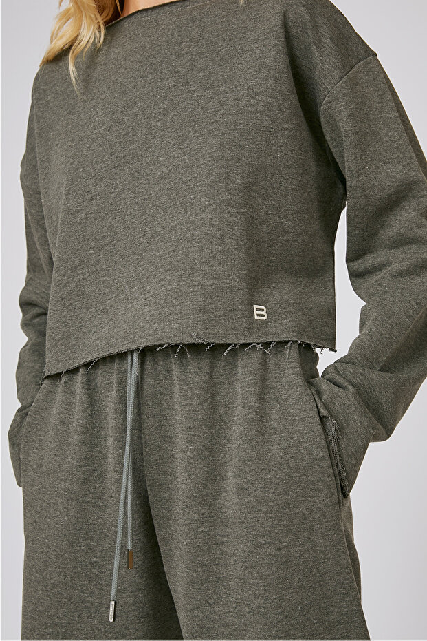 Kayık Yaka Crop Sweatshirt - 3