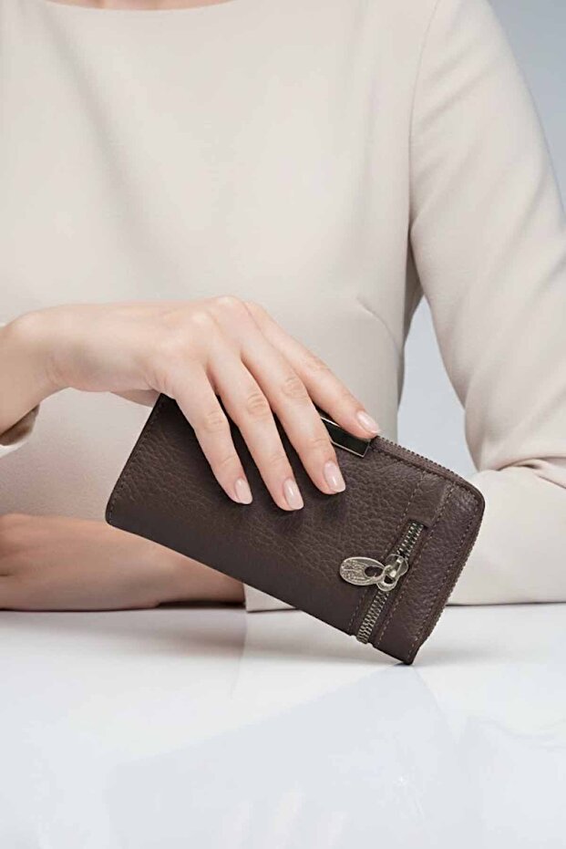 Women's Faux Leather Wallet - Multi-Compartment Card Holder and Coin Compartment - Stylish Design