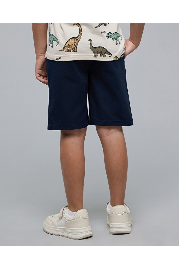 شورت رجالي أزرق داكن سادة مع إغلاق بأزرار - 4