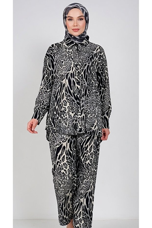 طقم مكون من قطعتين من الحرير الساتان بنقشة الفهد - 1