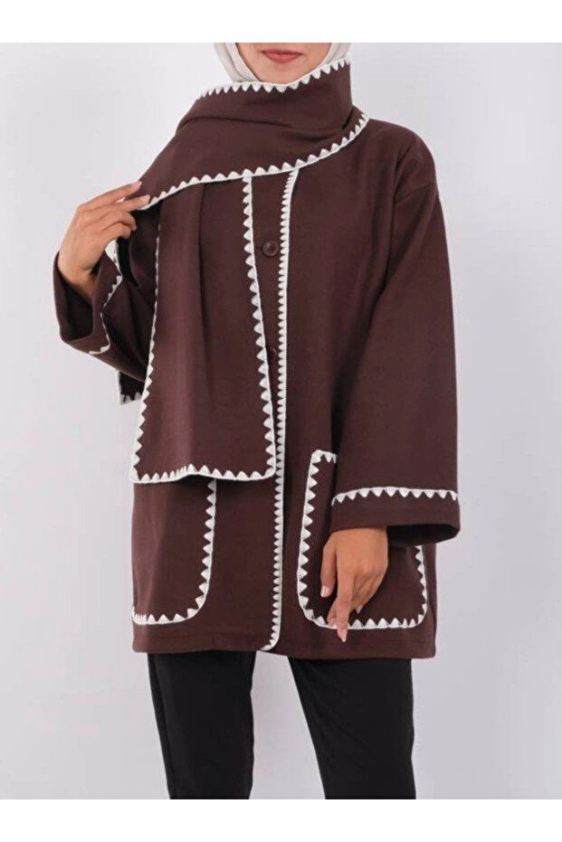 سترة بأزرار أمامية وجيب مزين بالشريط - بني - 2