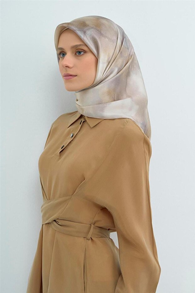 وشاح من الحرير الخالص 9501D 84