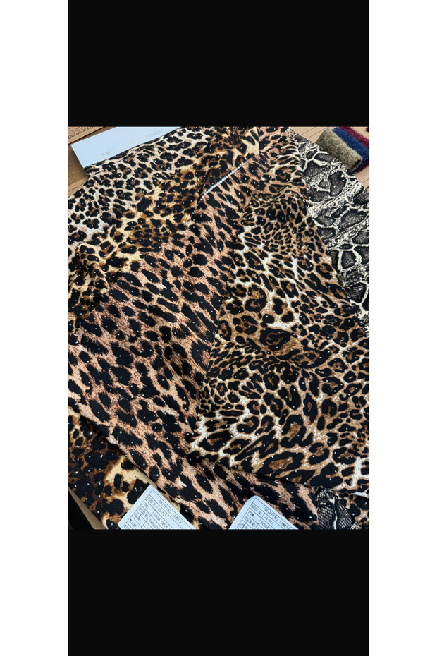 LEOPAR TAŞLI SCUBA KREP KUMAŞ