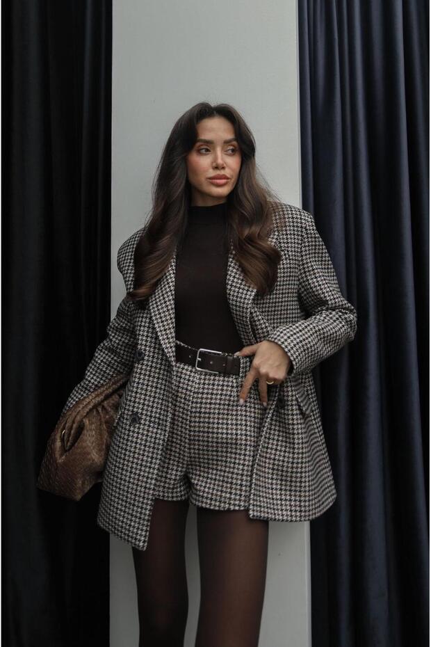 Mink kockás kétsoros kabát és rövidnadrág szett - 4