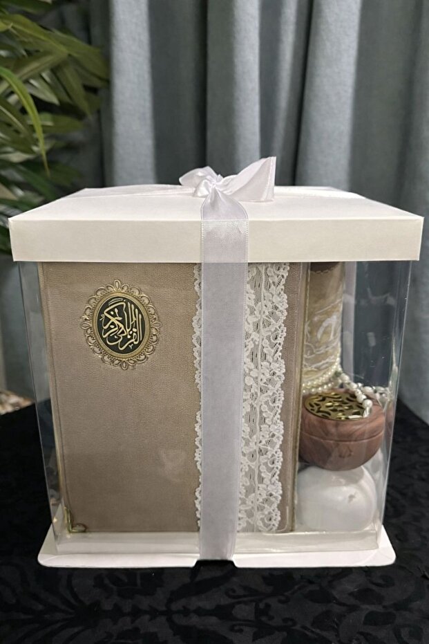 طقم سجادةصلاة توزيعات رمضان مكون من 5قطع