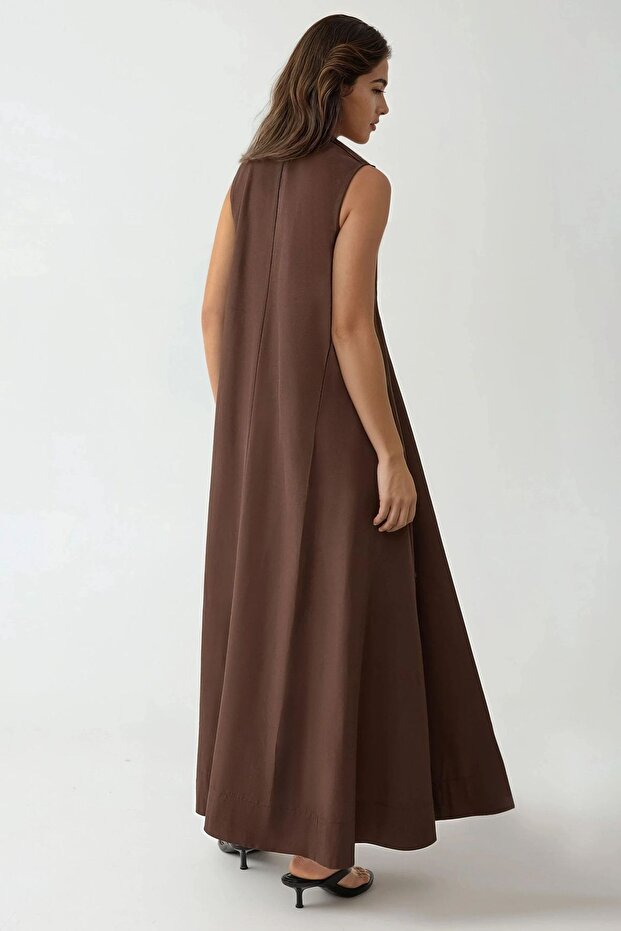 Rochie maxi cu guler în U - 4