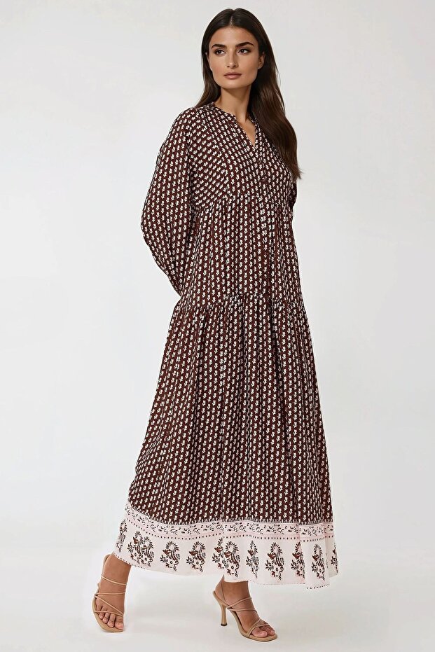 فستان متواضع منقوش برقبة على شكل حرف V - 2