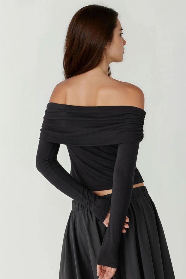 Omzu Açık Drapeli Bluz - 2