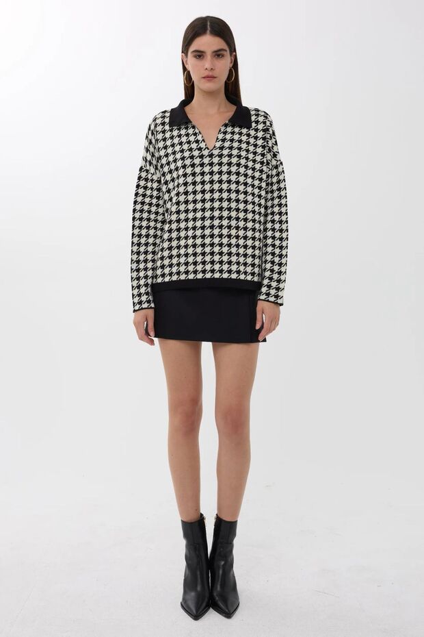 Polo Collar Houndstooth Patterned Sweater - 1