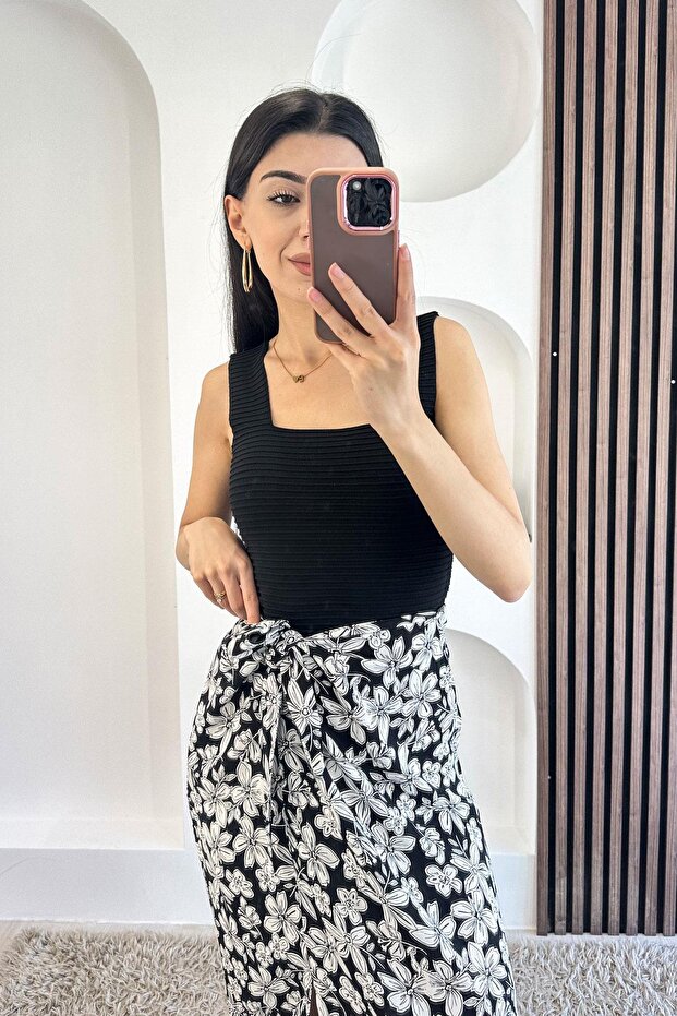 قميص بدون أكمام برقبة مربعة - أسود - 1