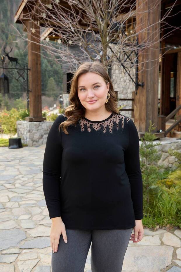 Elegant Women's Flame Wave Transparent Collar Stylish Stone Embellished Plus Size Blouse