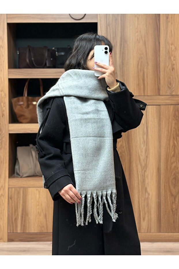 وشاح ناعم ذو شراشيب بلون واحد - 1