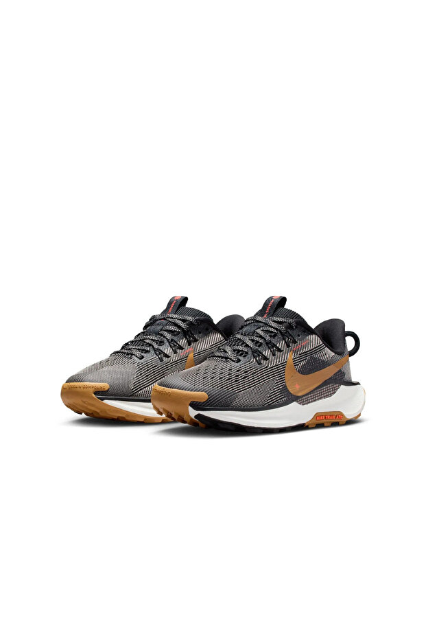 Pegasus Trail 5 Gs Running Shoes