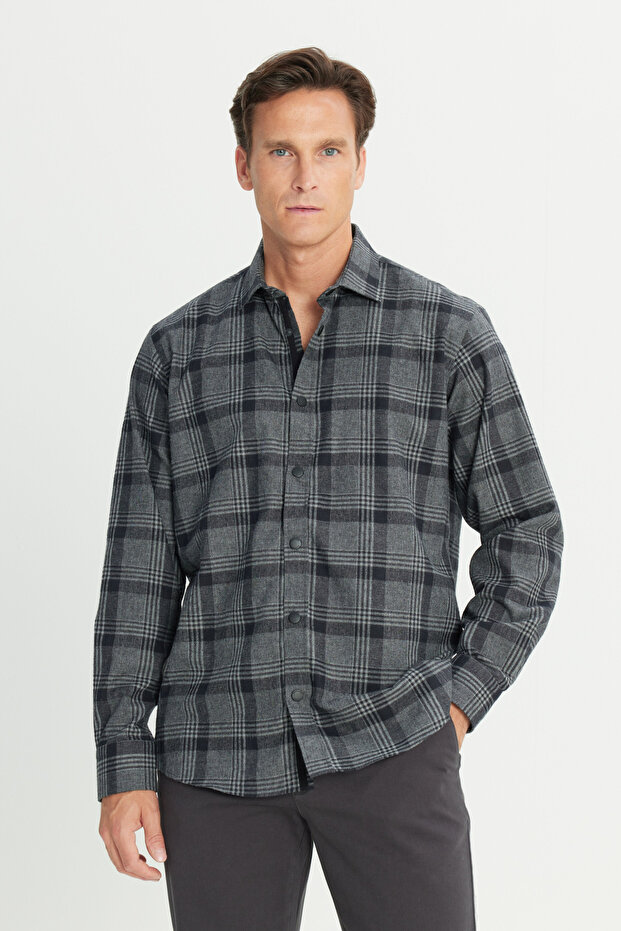 Men's Anthracite Cotton Flannel Comfort Fit Relaxed Fit Classic Collar Plaid Pattern Shirt