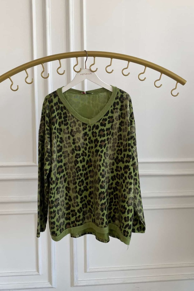 Leopard Pattern Glitter Knitwear