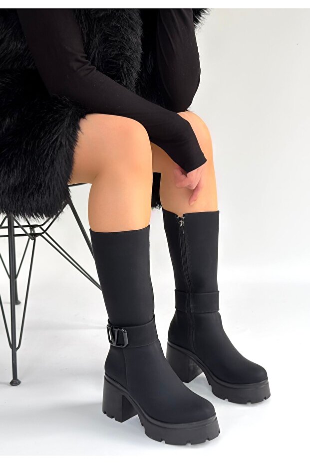 Moki Premium Black Nubuck V Detailed High Comfortable Heeled Short Boots