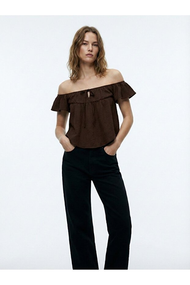 Off-The-Shoulder Gathered Front Basic Brown Tank Top - 2
