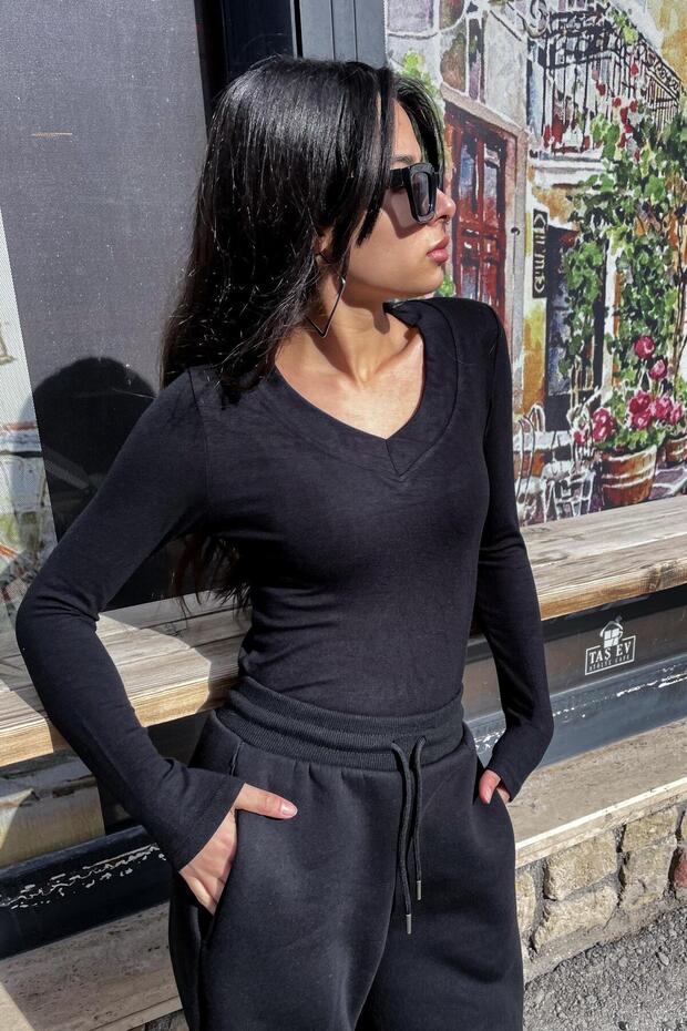 نوا نوا بتصميم V-كروب - أسود - 2