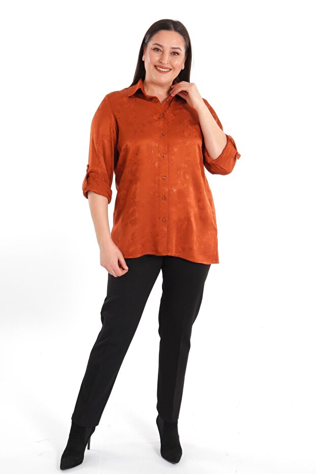 قميص تريند 42 بلس كبير الحجم من الفيسكوز المزخرف بنقشة الفلوش - 1