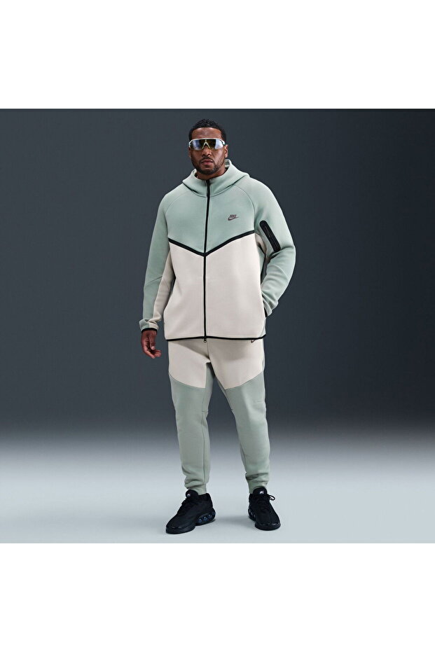 بنطال رياضي رجالي من Tech Fleece Jogger