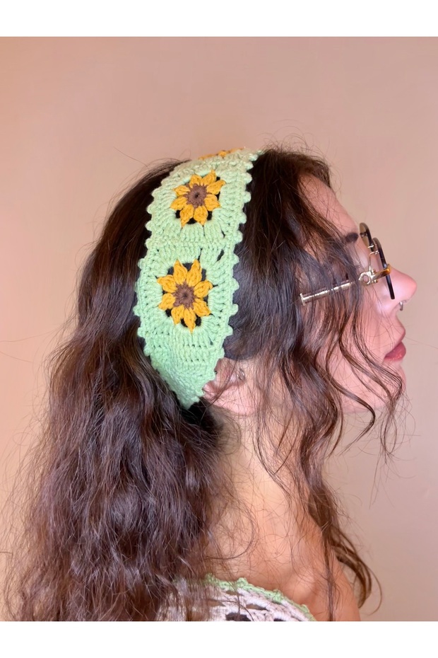 Mint Green, Sunflower Patterned, Hand-Knitted Ribbon Bandana