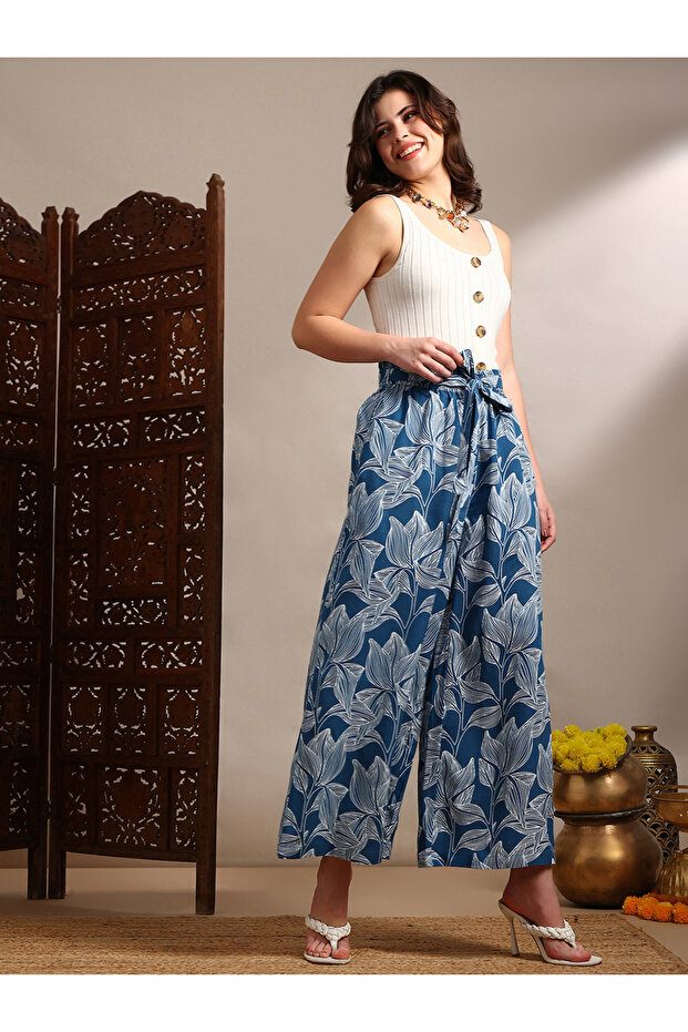 Women Blue Floral Printed Wide Leg Trousers