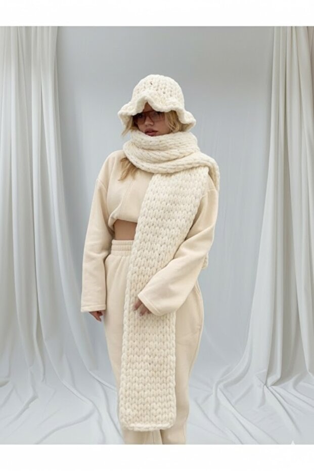 Scarf & Bouquet Beanie Set Alize Puffy 100% Hand Knitted
