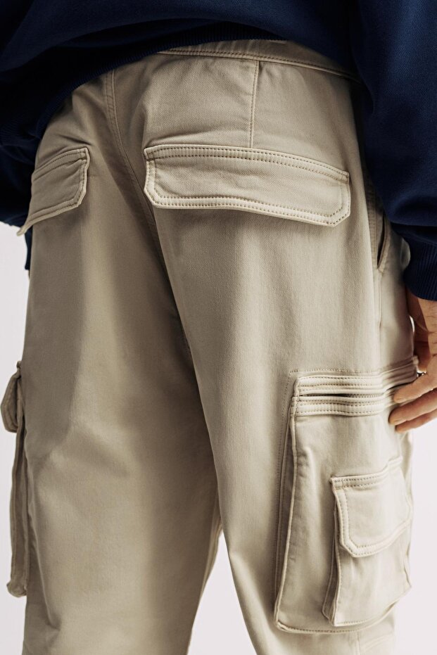 بنطال رياضي مريح متعدد الجيوب - 3