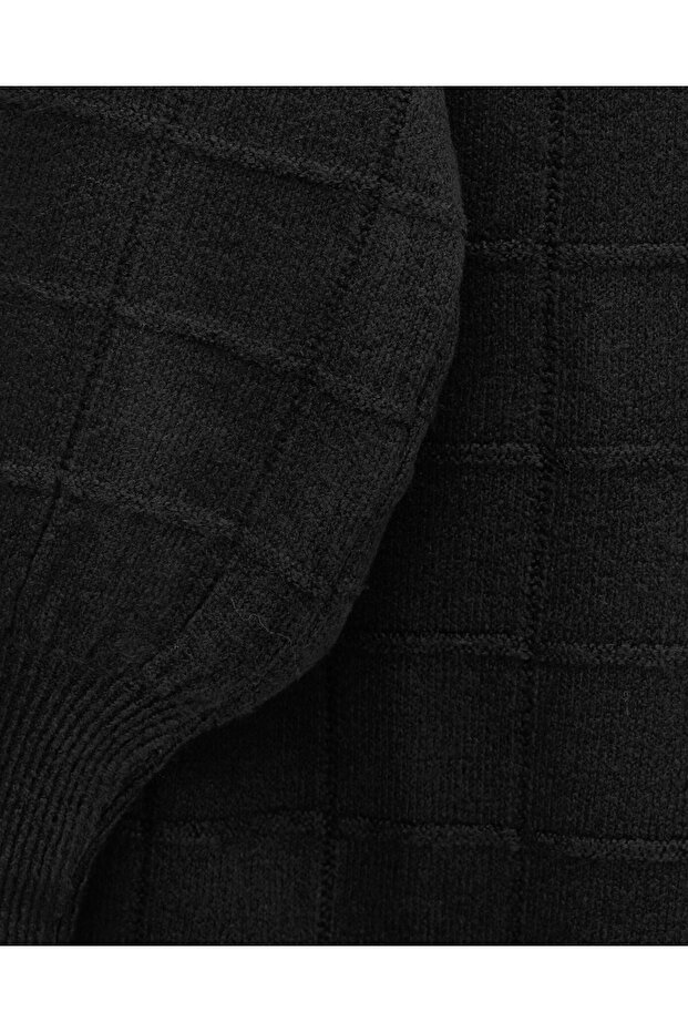 تونيك تريكو ناعم منقوش مربع الشكل - أسود - 3