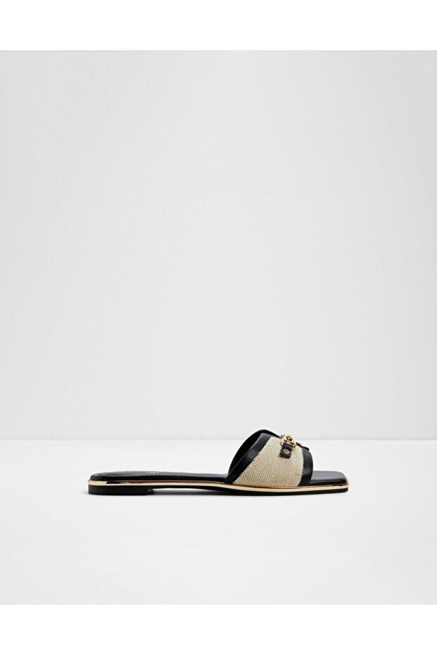 Alamassi / Flat Sandals