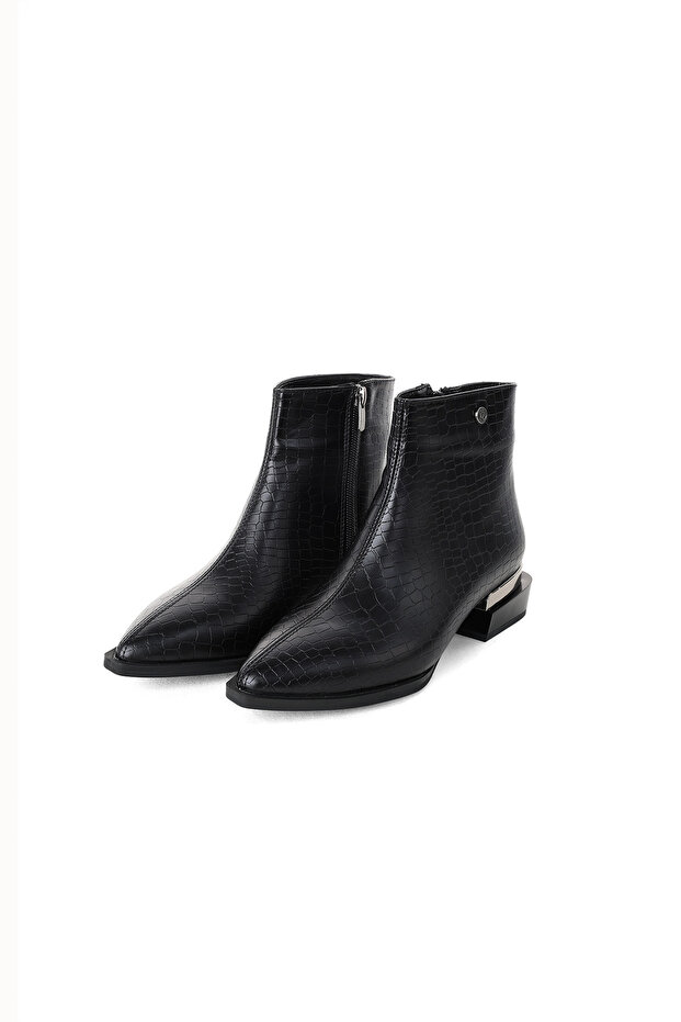 Women's Croco Printed Boots with Metal Detail - Black