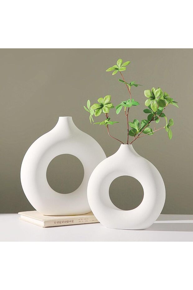 Two-piece cement vase set