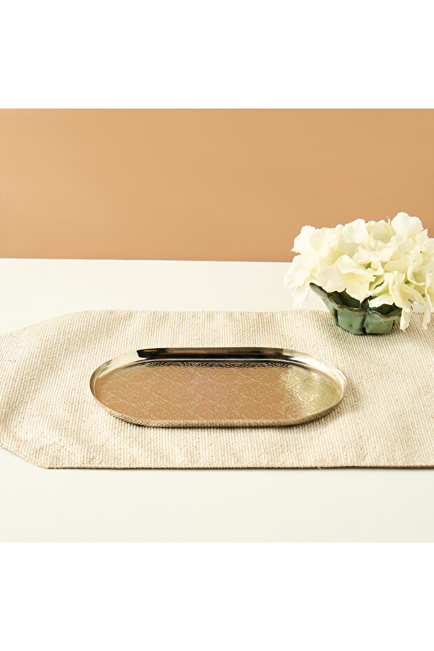 Elevated Textured Oval Tray - 25x16 cms