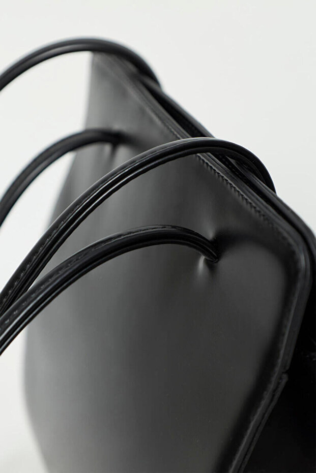 SİYAH KARE ÇANTA - 5