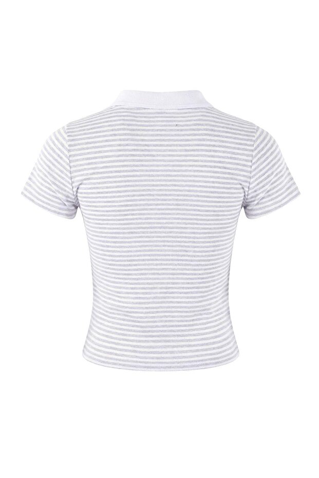 Açık Gri Çizgili Fitted/Vücuda Oturan Polo Yaka Kısa Kollu %100 Pamuk Örme Bluz TWOSS26BZ00094 - 7