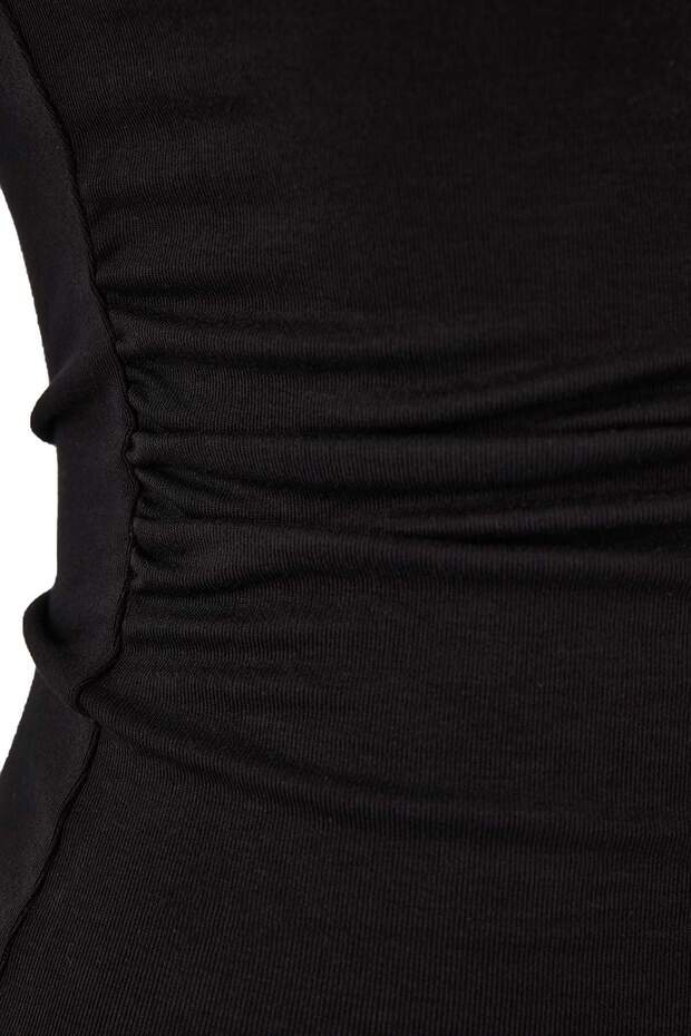 Siyah Fitted/Vücuda Oturan Kayık Yaka Kolsuz Yumuşak Örme Bluz TWOSS26BZ00045 - 6