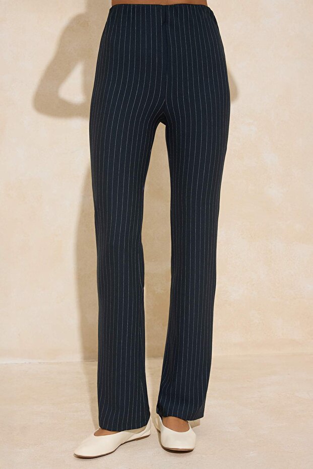 Lacivert Çizgili Fitted Çıtçıtlı Kuşaklı Geniş Paça Scuba Krep Örme Alt-Üst Takım TWOSS26AU00006 - 3