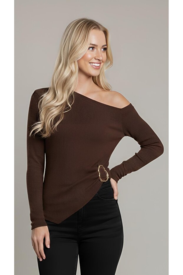 New Product Off-Shoulder Buckle Detail Long Sleeve Blouse Wrinkled Fabric