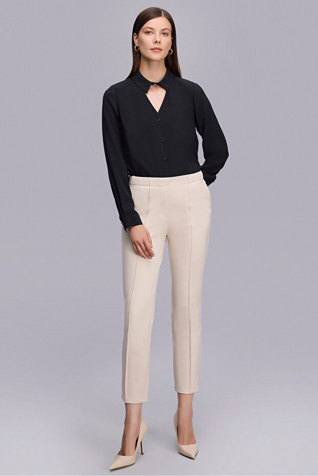 Önü Dikişli Bej Örme Pantolon - 2