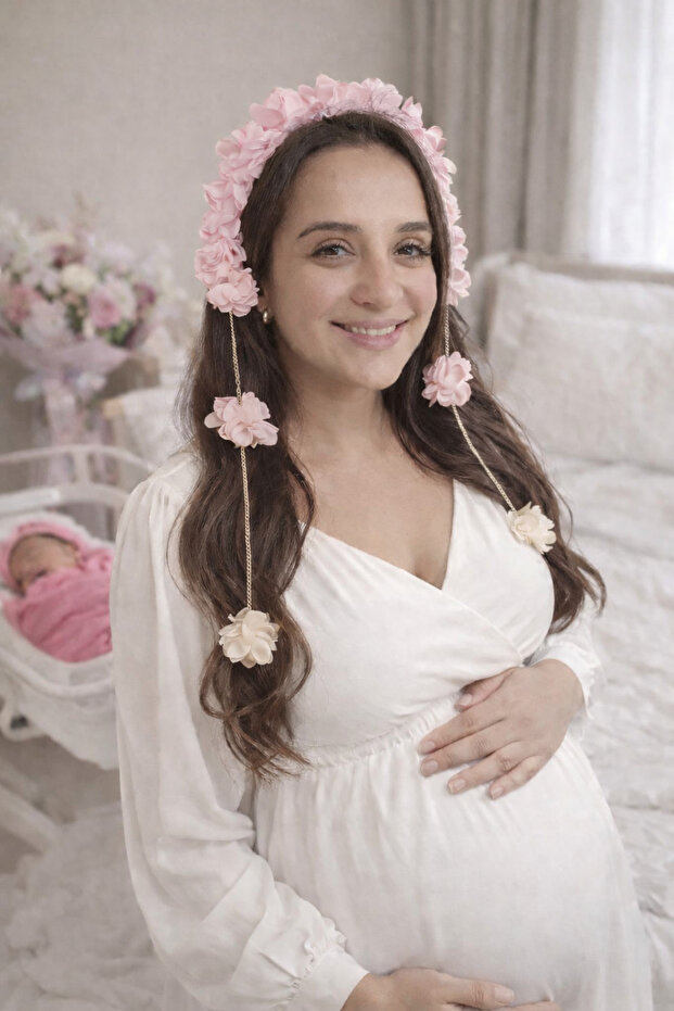Women's Maternity Crown with Pink Earrings