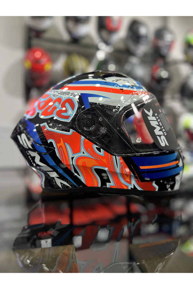 Stellar Graffiti Kapalı Kask - 1