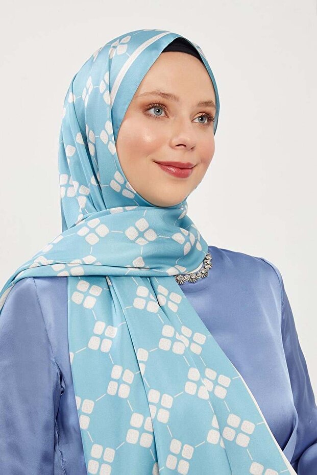 شال ملائكي بنمط هندسي أزرق - 2