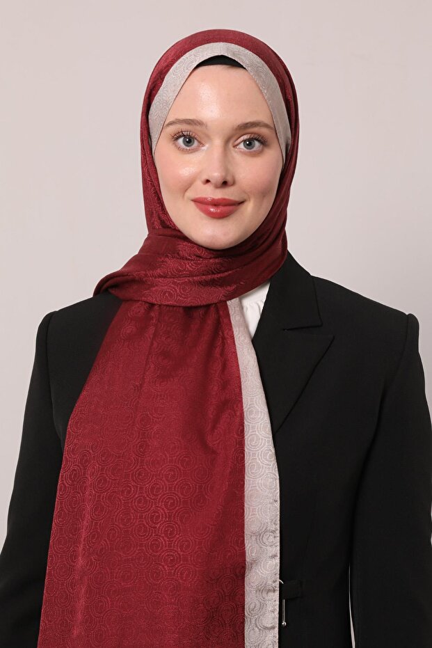 شال بنمط حلقة بوردو مع نقش مونوغرام - 3