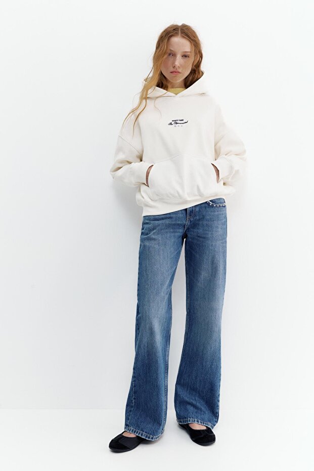 İşlemeli yıldız kapüşonlu sweatshirt - 2