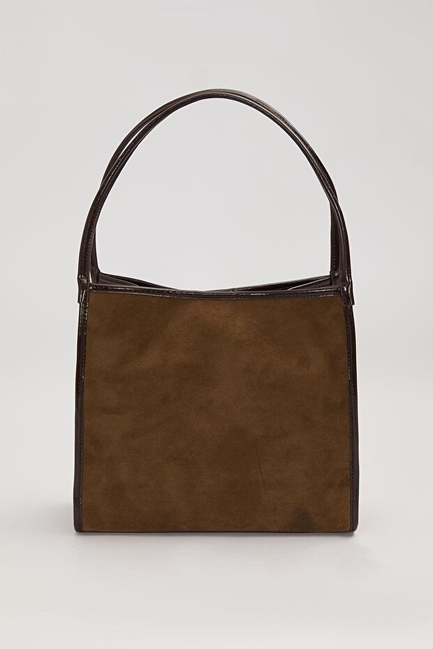 حقيبة كتف واسعة ذات شكل مستطيل باللون الأخضر - 4